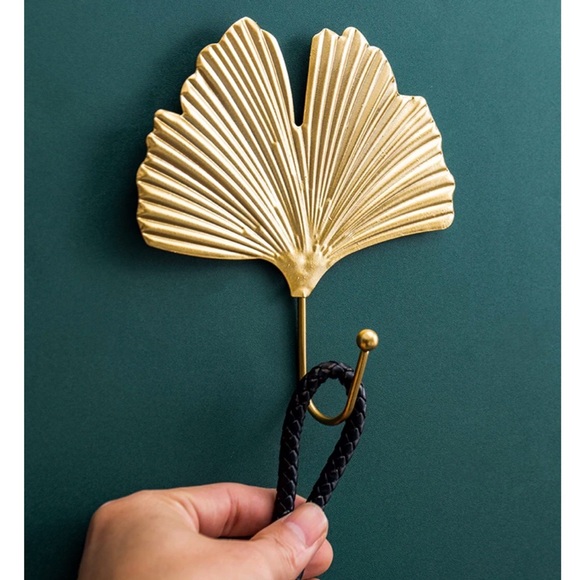 Set of TWO New 1 Piece Gingko Leaf Wall Hook | Home Decor Wall Accent Hooks - Picture 7 of 9
